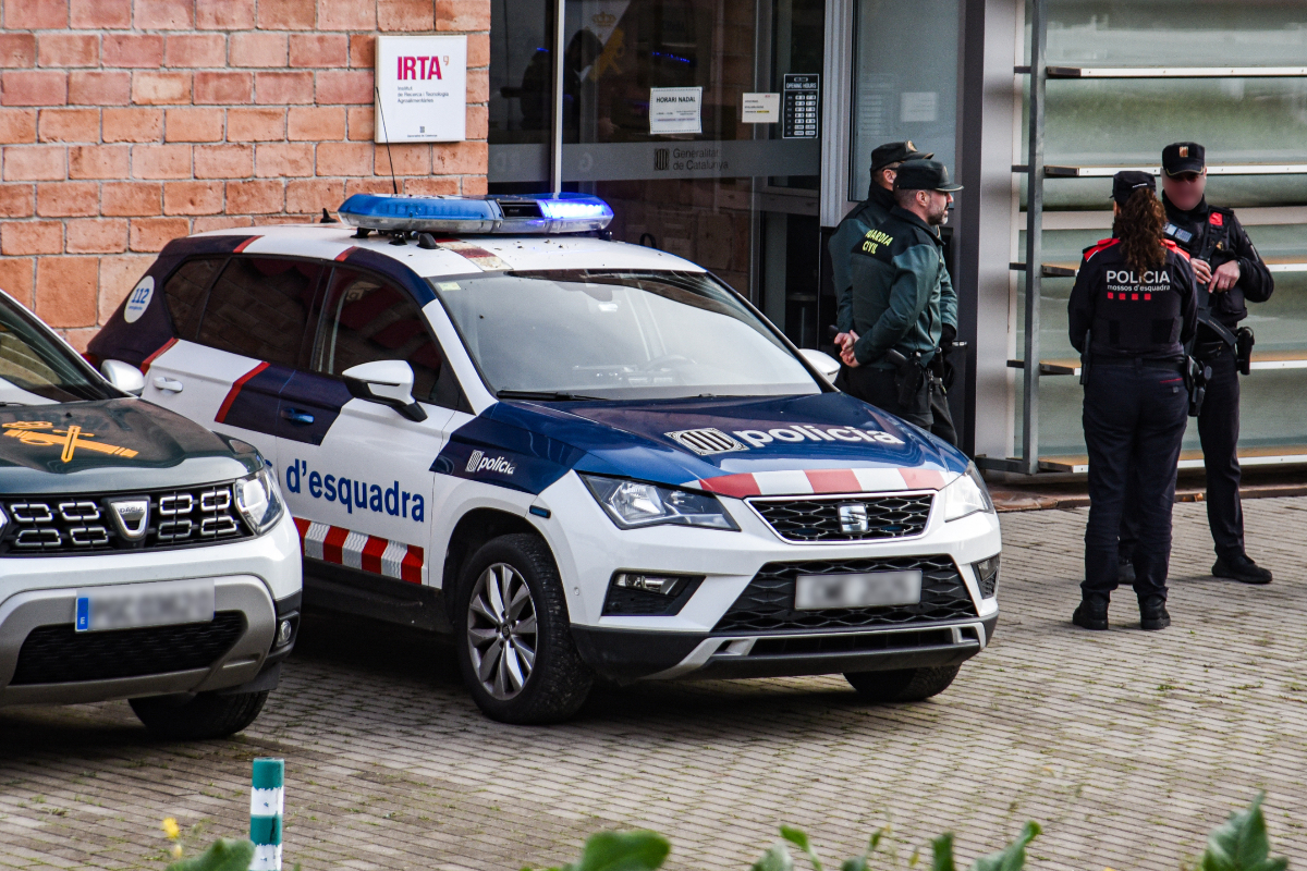 Un hombre muere tiroteado en Barcelona: los Mossos buscan al autor que se dio a la fuga tras el ataque