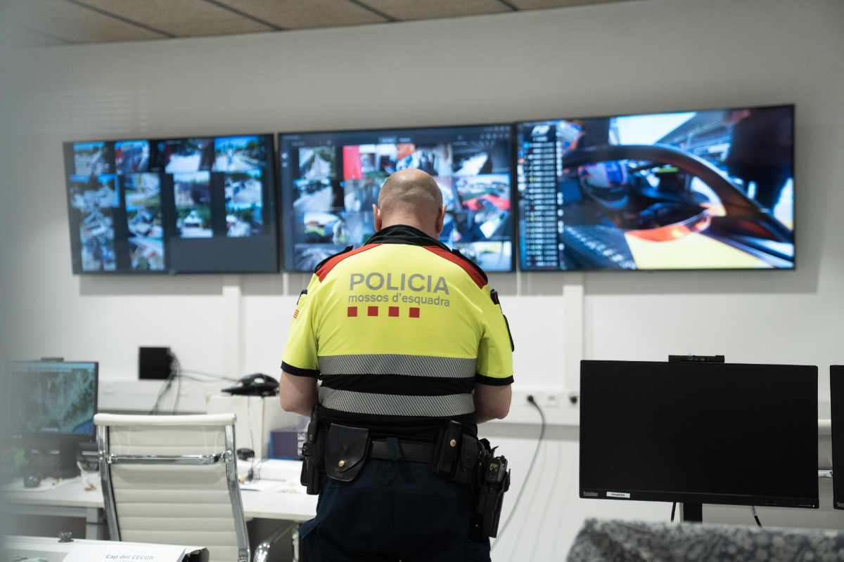 Detenido en Barcelona un inmigrante sudamericano por agredir sexualmente e intentar matar a una mujer que había conocido en una web de citas
