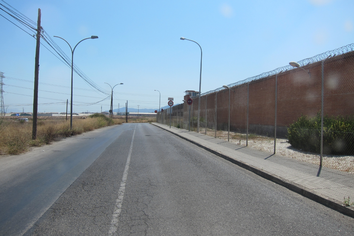 Una pelea entre internos de la prisión de Murcia termina con pisotones y patadas en la cabeza «con gran violencia»: «Es insostenible»
