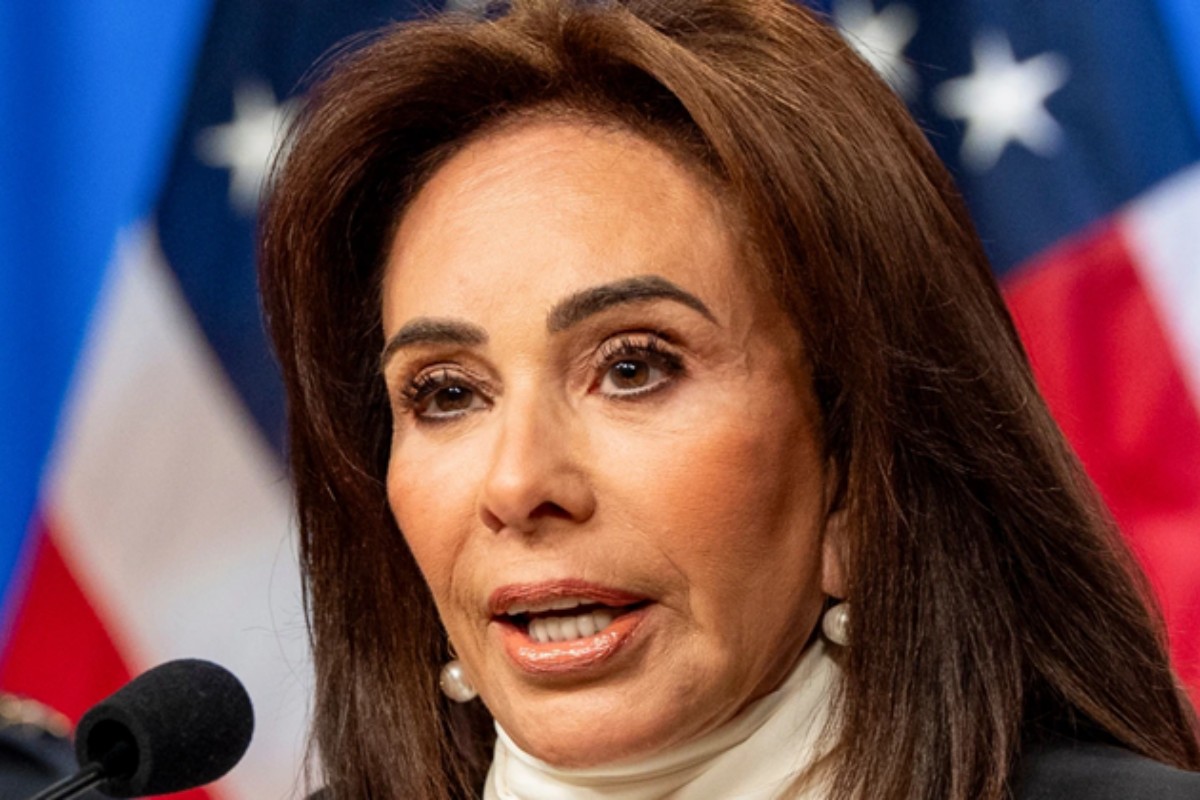 Una fiscal confirma que el hombre que irrumpió a tiros en la cena de Washington buscaba acabar con la vida de Trump: «Intentó asesinar al presidente»