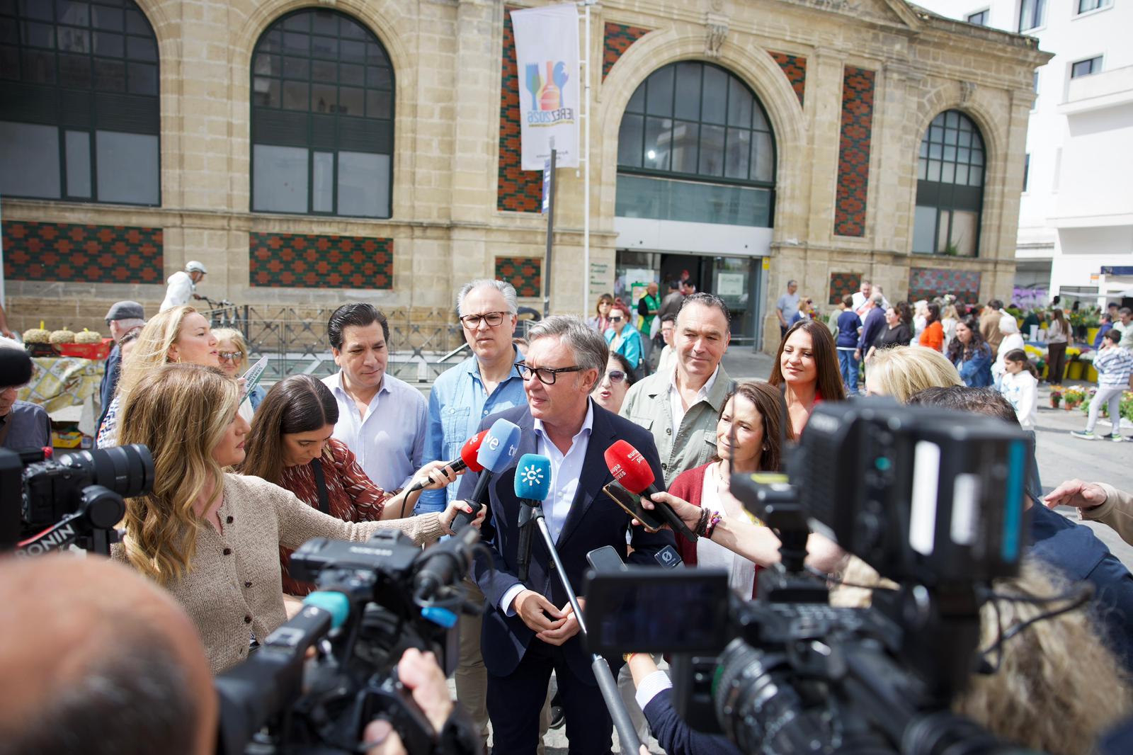 Manuel Gavira (VOX) pide un apoyo masivo el 17 de mayo: «Necesitamos un gobierno valiente que ponga a los andaluces primero, un gobierno que defienda la prioridad nacional»