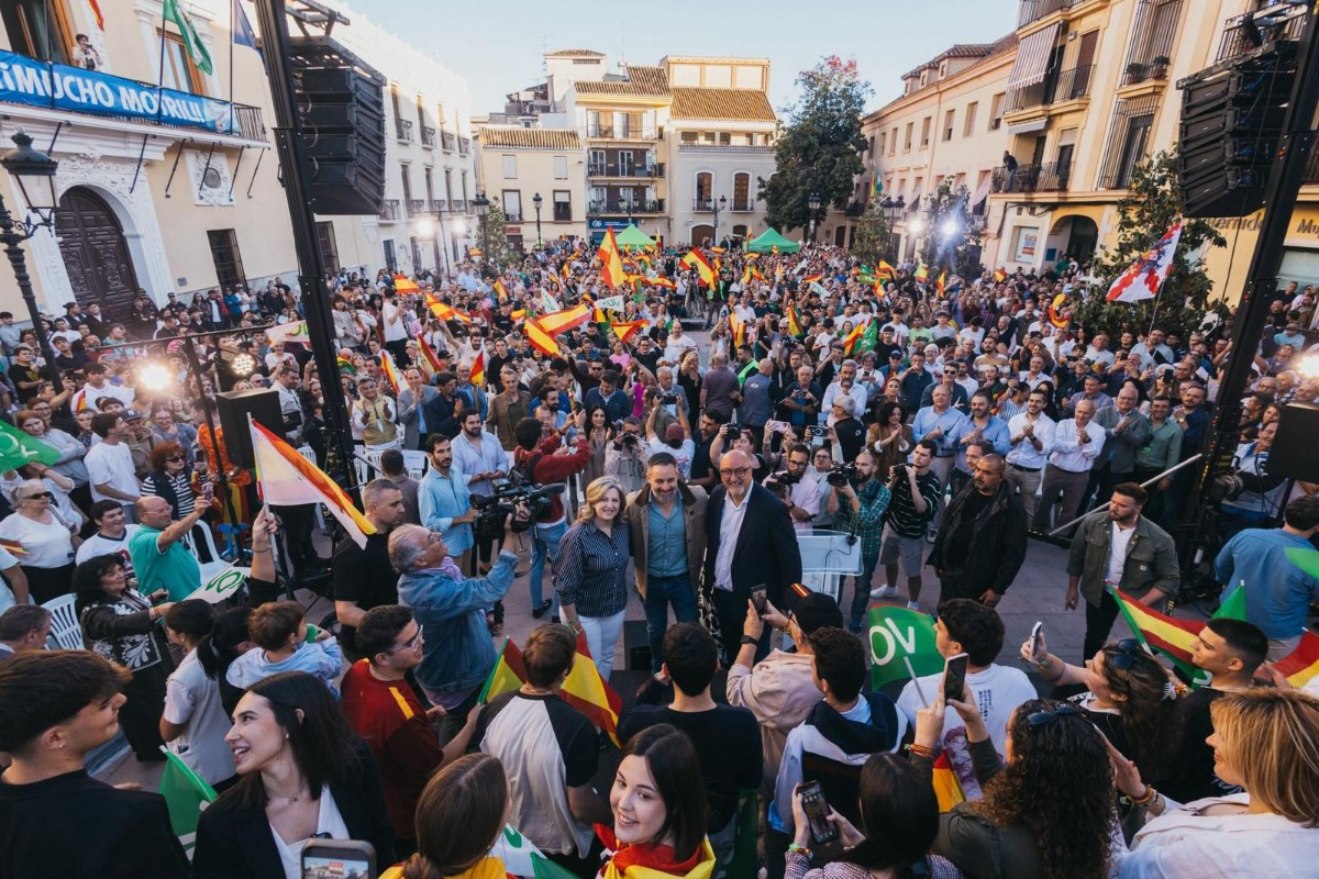 Santiago Abascal, en Motril (Granada): «Para nosotros la prioridad nacional absoluta es librarnos de Pedro Sánchez y poner a los españoles en primer lugar»
