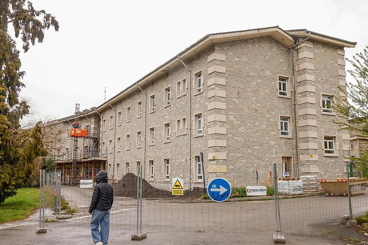 El Gobierno convierte una residencia de ancianos de Vitoria en un centro para inmigrantes ilegales con un coste de 16 millones sólo en rehabilitación