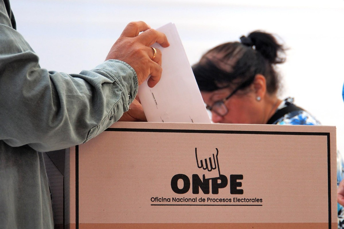 El Defensor del Pueblo de Perú admite que ocurrieron «hechos irregulares» en las elecciones, pero descarta un escenario de fraude