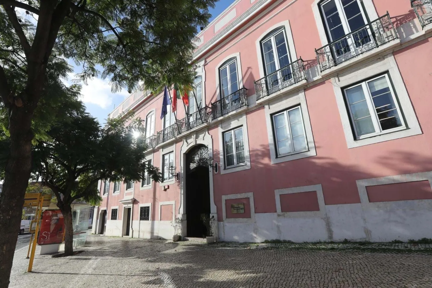 Semana negra para la izquierda occidental: la policía registra la sede del Partido Socialista portugués en Lisboa por presunta prevaricación 