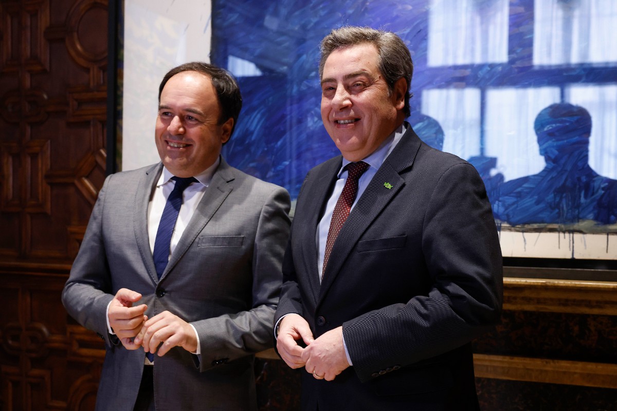 VOX logra incluir la «prioridad nacional» en las ayudas y la vivienda pública en el acuerdo para los Presupuestos de la Comunidad Valenciana