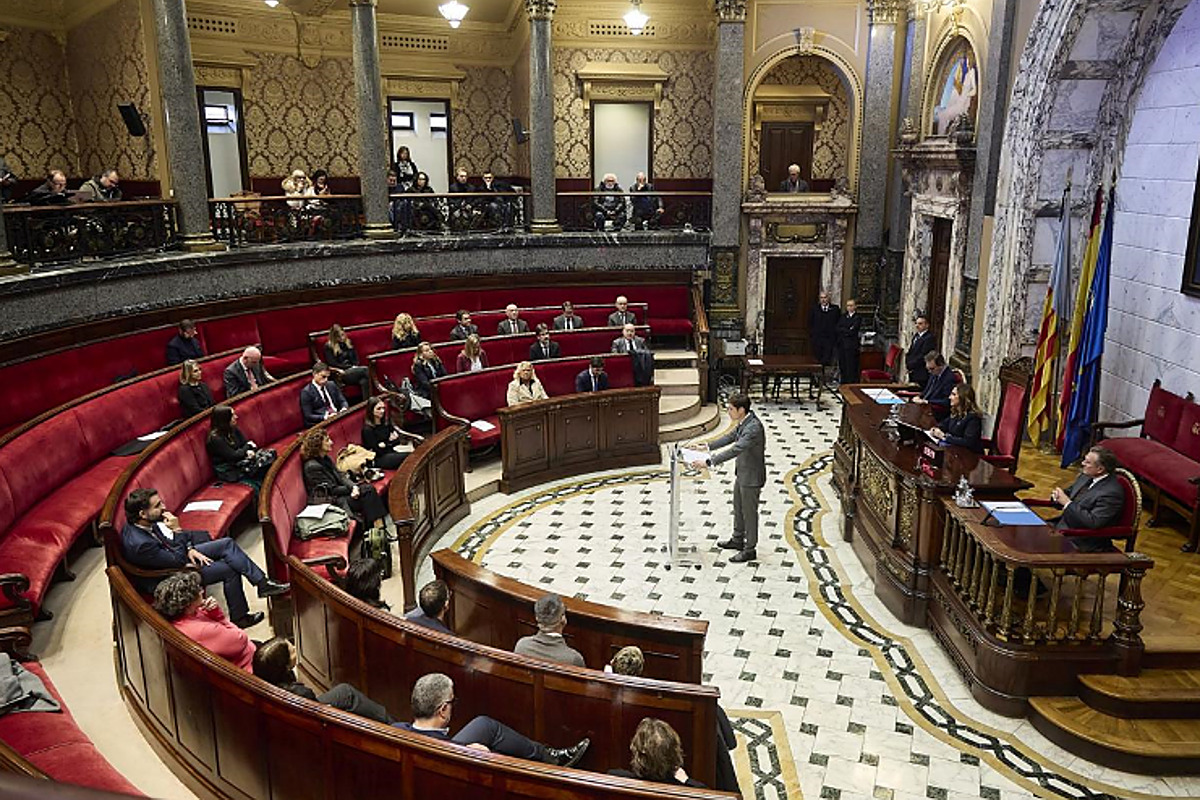 La prioridad nacional llega a Valencia: VOX logra que se aplique en el reparto de ayudas aprovechando sus concejalías