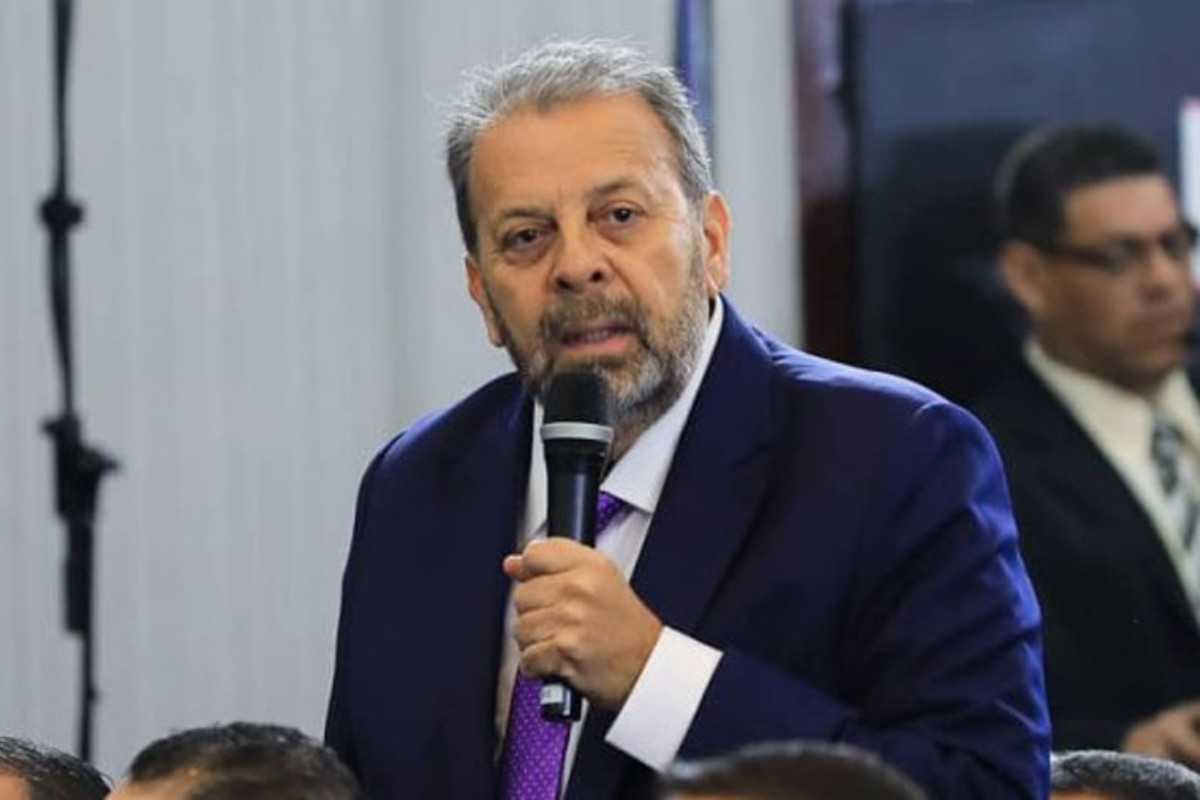 El Parlamento de Venezuela designa a un estrecho colaborador de Zapatero como embajador ante España