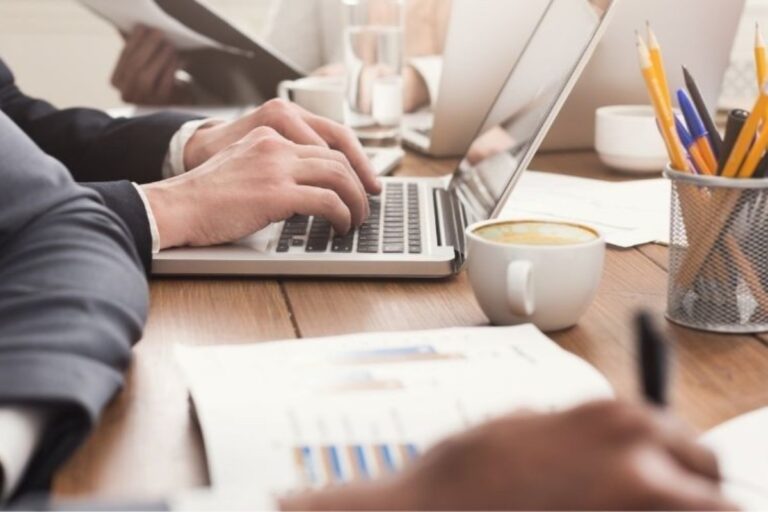 Continúa aumentando el absentismo laboral en España: más de un millón y medio de personas no acude a su puesto de trabajo cada día
