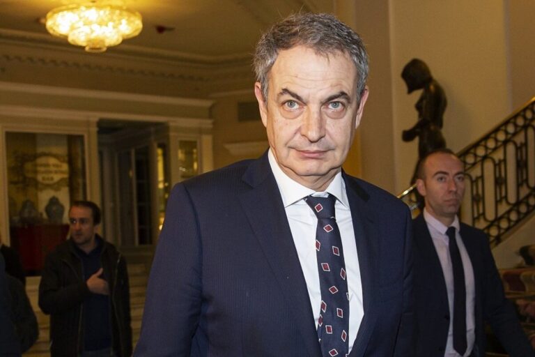 El juez abre una pieza separada para investigar a Zapatero por delito fiscal y de contrabando al no ver justificado el origen de sus joyas