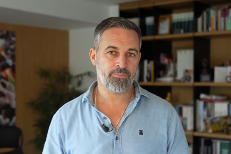 Santiago Abascal alerta a los españoles tras la condena a Ábalos: «Pedro Sánchez va a hacer lo que sea con tal de mantenerse en el poder»