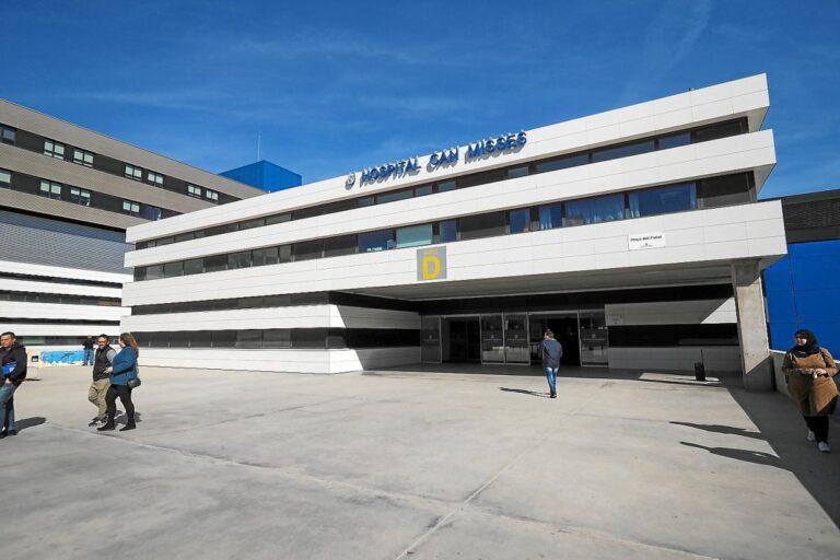 Ibiza blinda su hospital tras la violación de un marroquí a una enferma terminal tras colarse en Paliativos