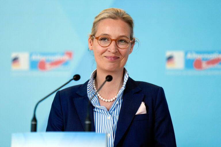 La última encuesta en Alemania da a los patriotas de AfD ocho puntos de ventaja sobre la CDU/CSU