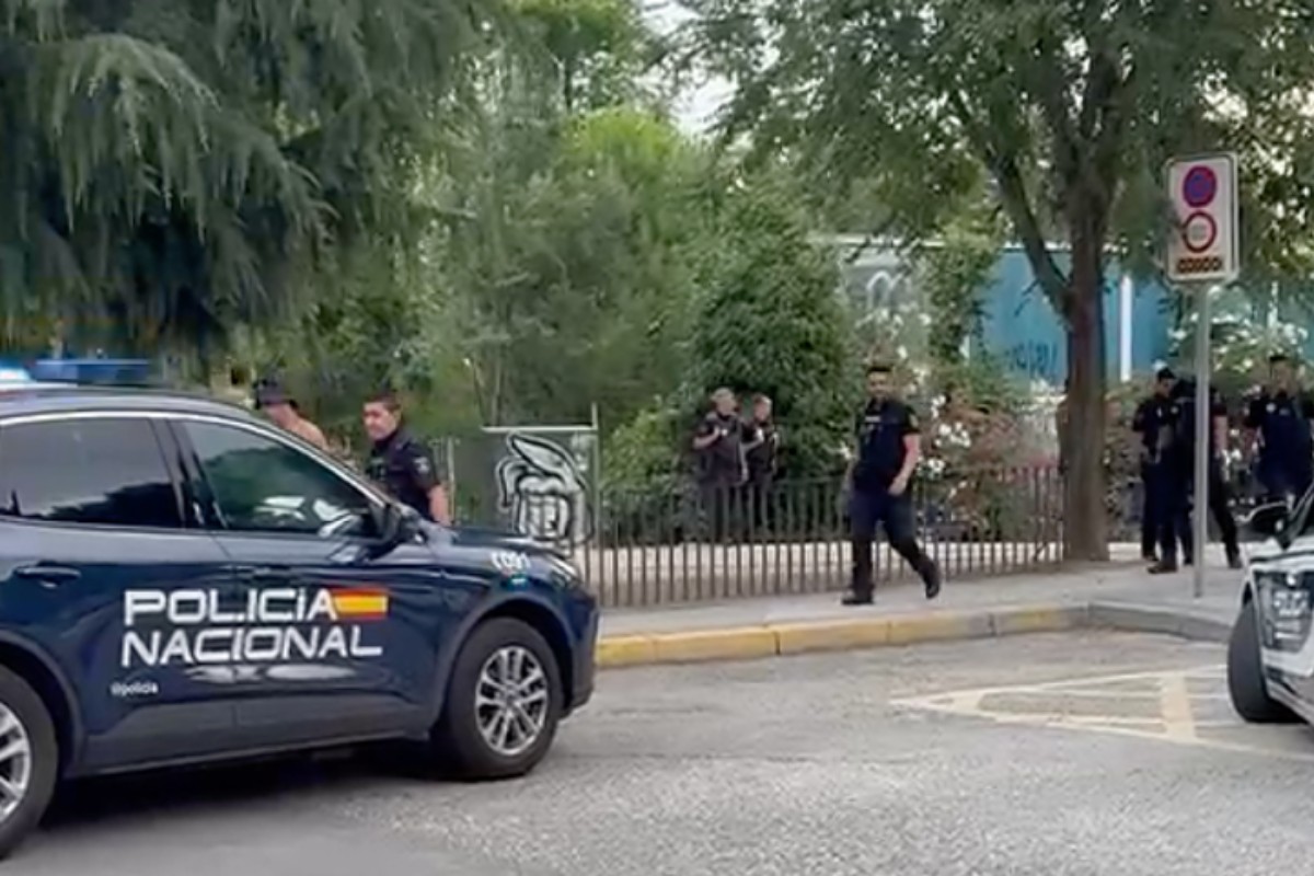 La Policía detiene a un marroquí por amenazar con un cuchillo a varios menores en un parque del distrito de Salamanca