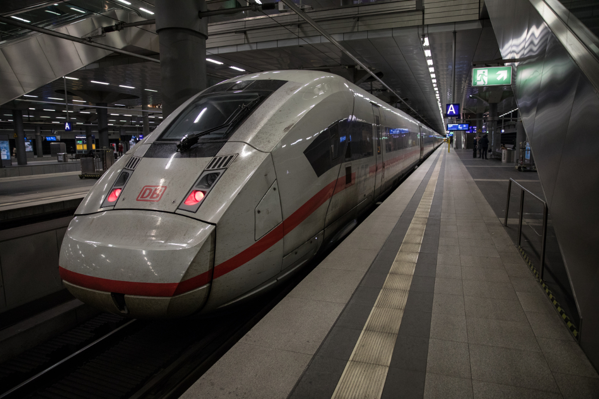Los extranjeros cometieron casi la mitad de los delitos violentos en trenes y estaciones de Alemania en 2025