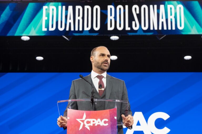 Eduardo Bolsonaro, tras ser condenado por «coacción a la Justicia»: «Cualquier sentencia que no respete el debido proceso legal es nula»