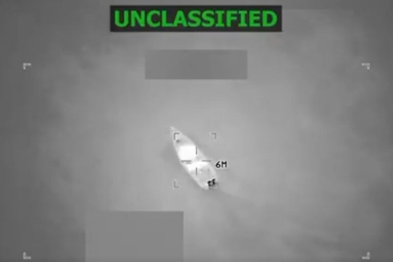 El Ejército de EEUU abate a tres terroristas tras hundir una narcolancha en el Pacífico