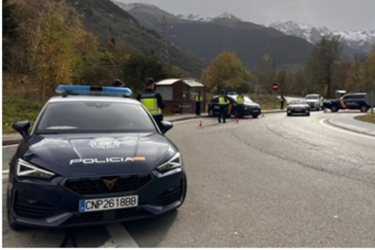 Cae una red criminal dedicada al traslado ilegal de inmigrantes entre España y Francia: más de 30 cruces y 300.000 euros en beneficios