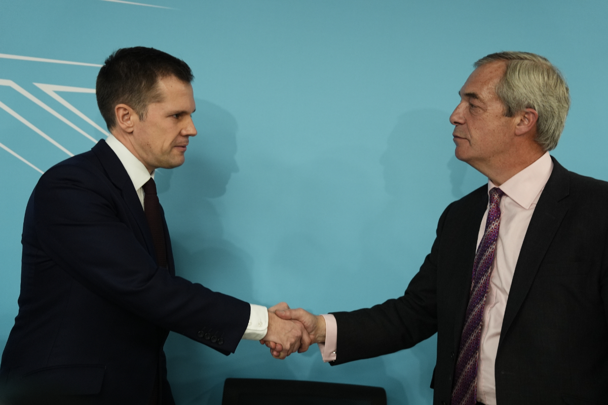 Reform UK propone gravar la contratación de extranjeros para dar prioridad a los nacionales: «Los británicos primero, los inmigrantes después»