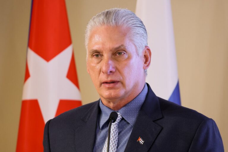 La Administración Trump emite sanciones contra la petrolera y la compañía energética estatal de Cuba