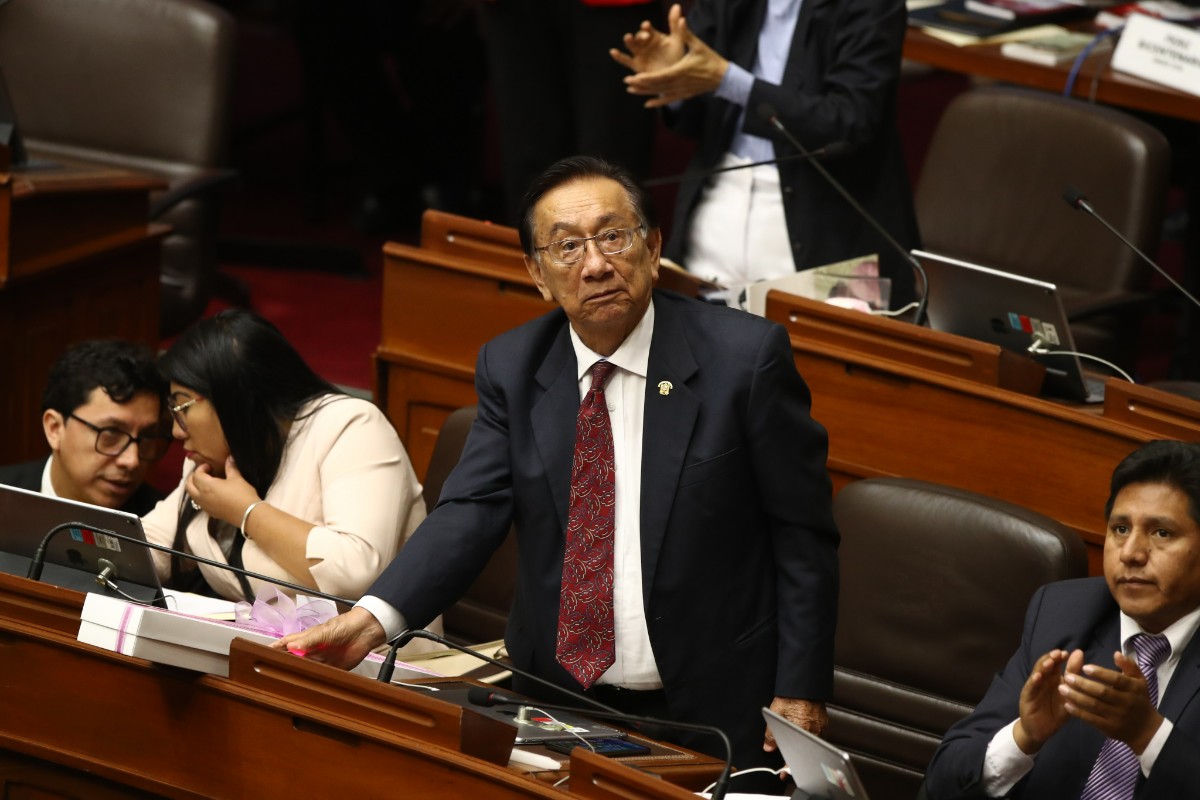Arranca un juicio contra el presidente interino de Perú por apropiación ilícita de recursos