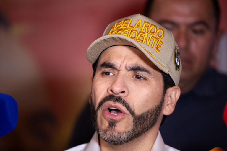 El candidato patriota a la presidencia de Colombia De la Espriella denuncia una red de compra de votos en el Caribe y pide a EEUU vigilar a más de 20 dirigentes