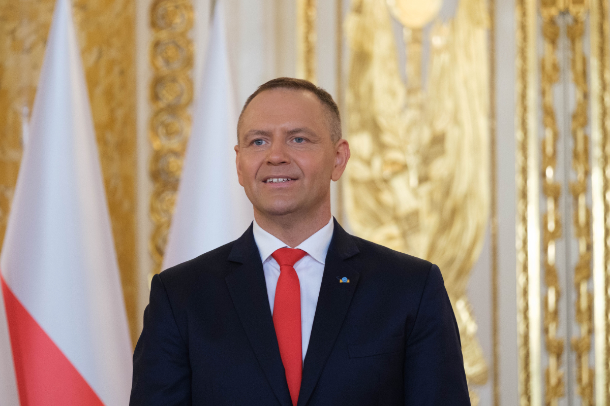 El presidente patriota de Polonia descarta la inmigración masiva como «solución» a la crisis demográfica: «Ese no será el camino»