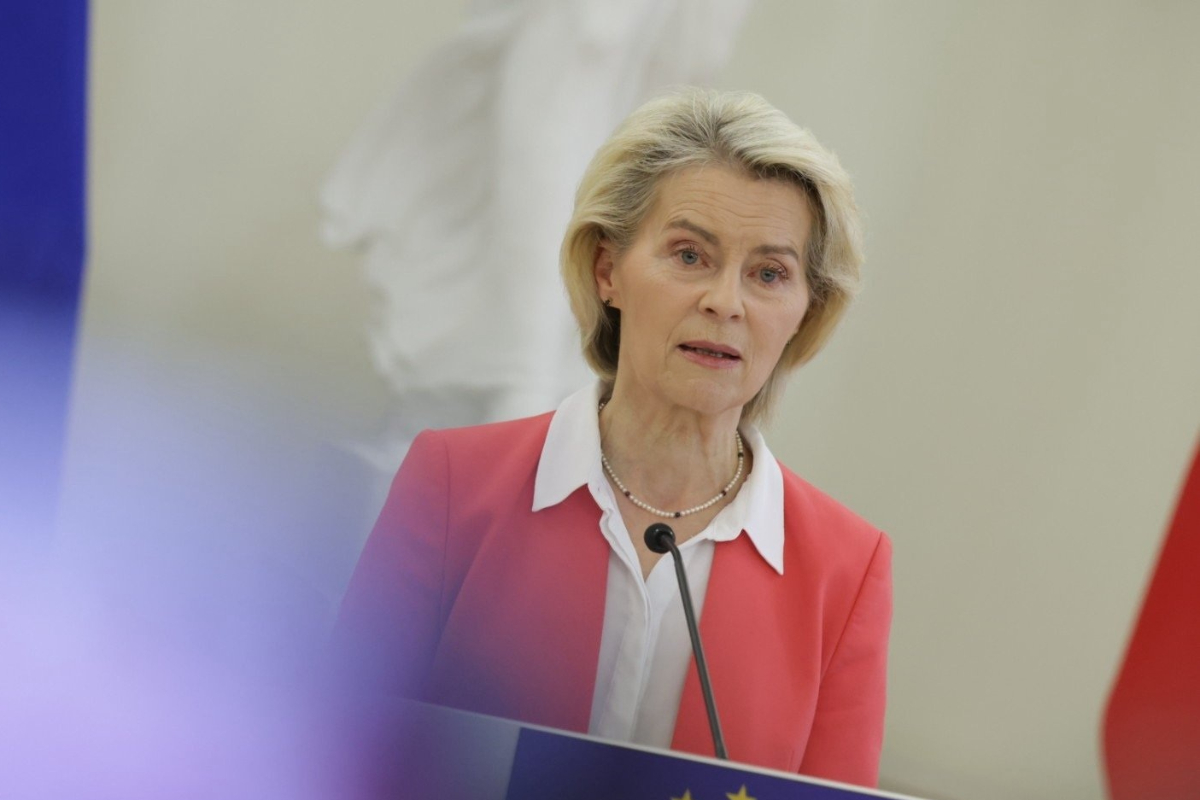 Bruselas quiere movilizar hasta 25.000 millones de euros para imponer su agenda de energías renovables en el Mediterráneo