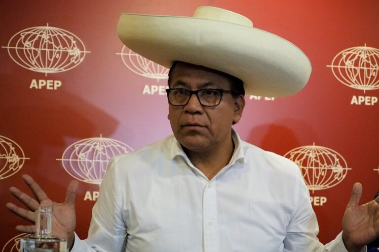 El izquierdista peruano Roberto Sánchez reitera que indultará al golpista Pedro Castillo si gana la elección: «Su detención fue ilegal»
