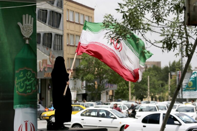 Una ONG denuncia que el régimen de Irán ha ejecutado a 127 personas y ha detenido a más de 800 disidentes en junio