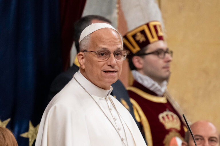 El Papa León XIV, en el Congreso: «Toda vida humana debe ser reconocida y custodiada desde su concepción hasta su ocaso natural»