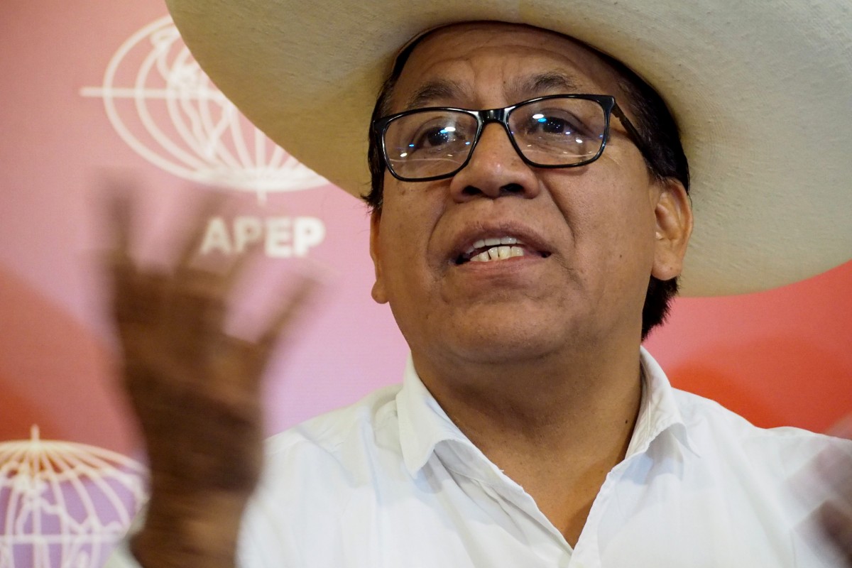 Reñida elección en Perú: el izquierdista Sánchez toma una ligera ventaja sobre Fujimori tras el 95% del voto escrutado