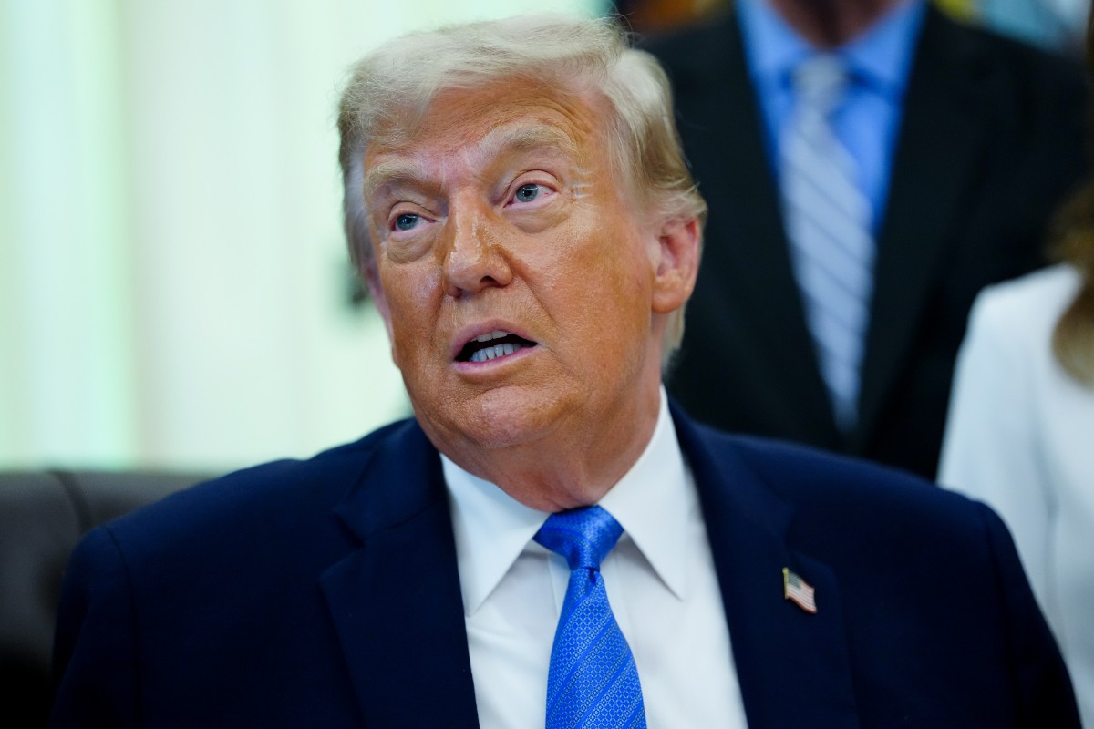 Trump asegura que más de 200 buques mercantes han atravesado Ormuz gracias a la custodia de EEUU: «¡Se acabó para Irán!»