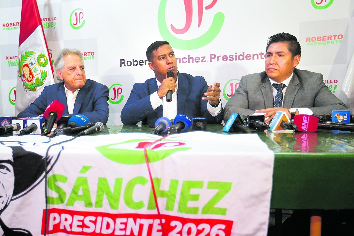 La izquierda peruana busca agitar las calles mientras culmina el escrutinio: convoca una manifestación «en defensa del voto» para este viernes
