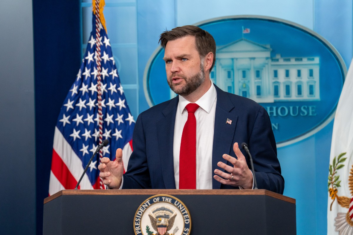 JD Vance confirma que la Administración Trump ha entablado contactos con Cuba para forzar cambios económicos en la isla