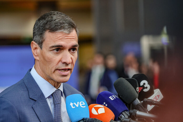 El Gobierno de Sánchez gastará más de 670 millones en el sistema de acogida de refugiados hasta junio de 2027