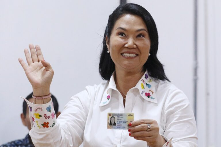 Fujimori se perfila como ganadora de la elección en Perú al superar al izquierdista Sánchez por más de 40.000 votos