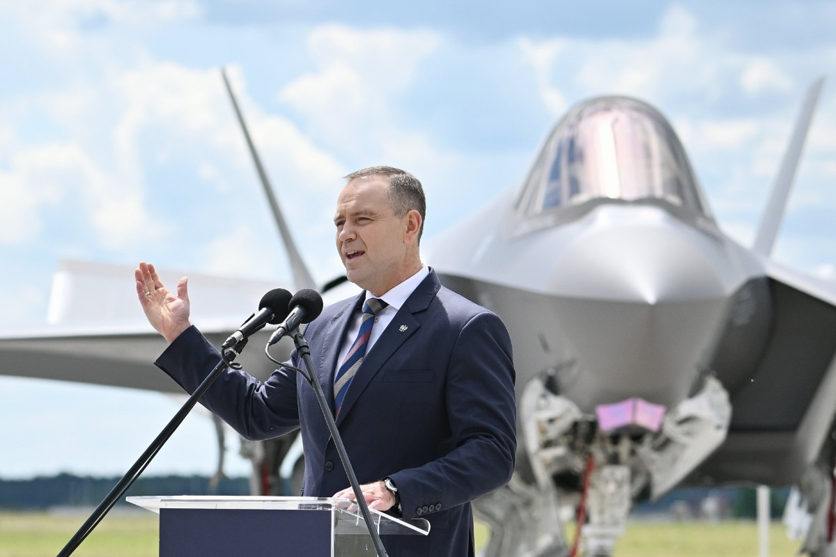 El presidente de Polonia retira la Orden del Águila Blanca a Zelenski por honrar a una milicia ucraniana que ejecutó una matanza durante la Segunda Guerra Mundial
