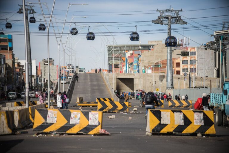 Los Gobiernos de 14 países respaldan al Ejecutivo de Rodrigo Paz e indican que los bloqueos en Bolivia fueron promovidos por minorías violentas