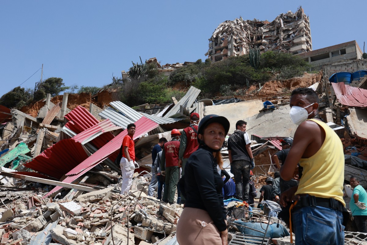 Restringido el acceso al estado La Guaira, la zona más afectada por los devastadores terremotos ocurridos en Venezuela