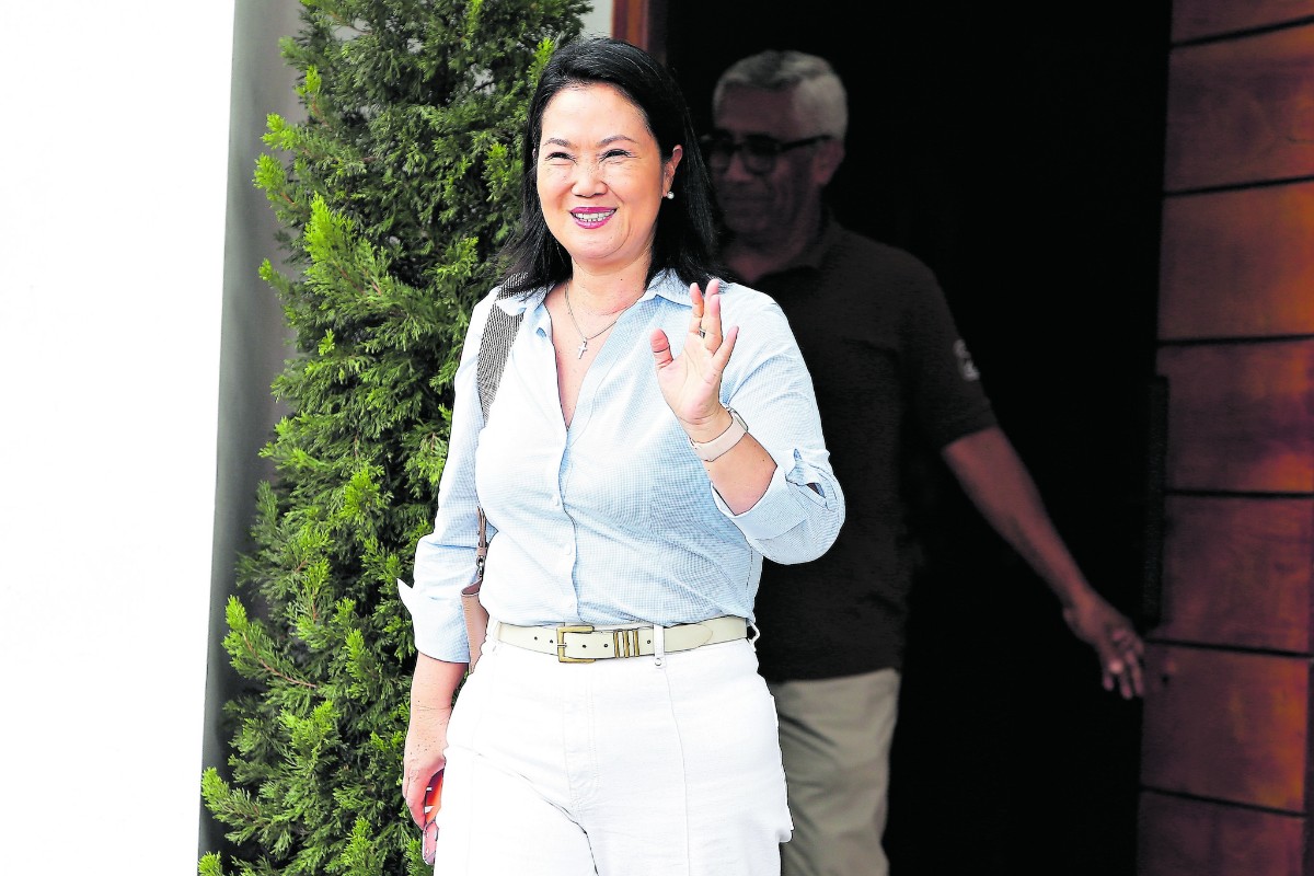 Keiko Fujimori llama a la «responsabilidad» y a «recuperar el orden» tras ganar las elecciones en Perú