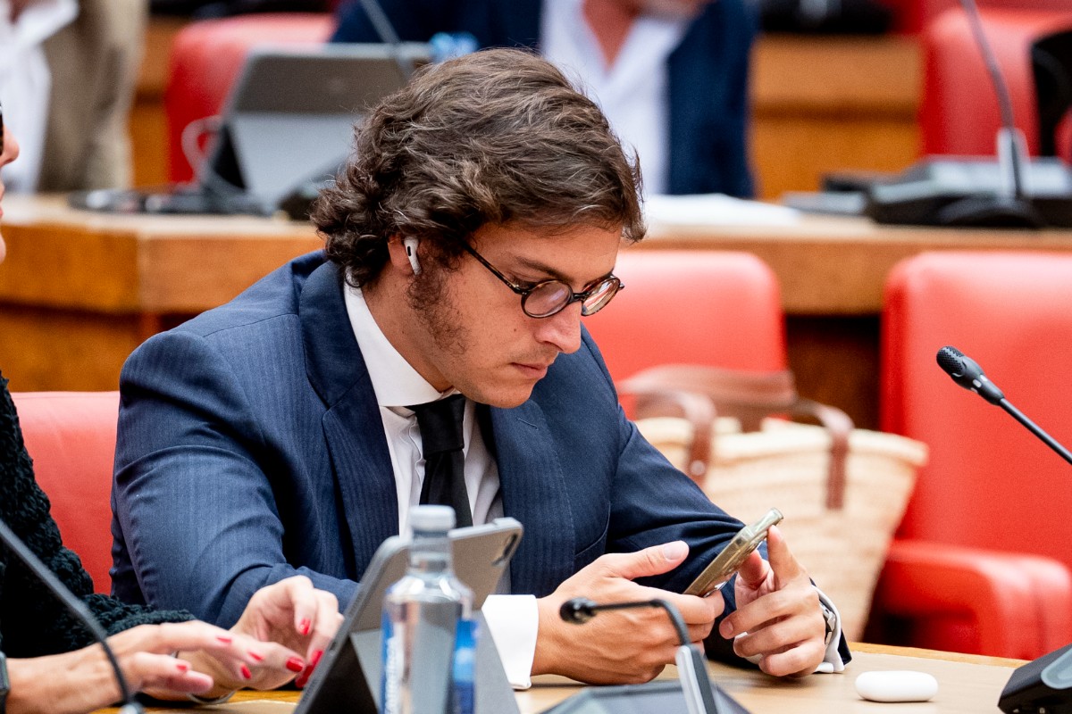 Figaredo (VOX) denuncia que el «psicópata» Sánchez trabaja en un «pucherazo electoral» nacionalizando nietos