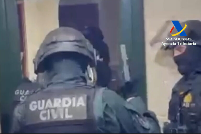 Desarticulada una organización criminal formada por inmigrantes rumanos, argelinos y malienses que cometía robos millonarios en tiendas de aeropuertos