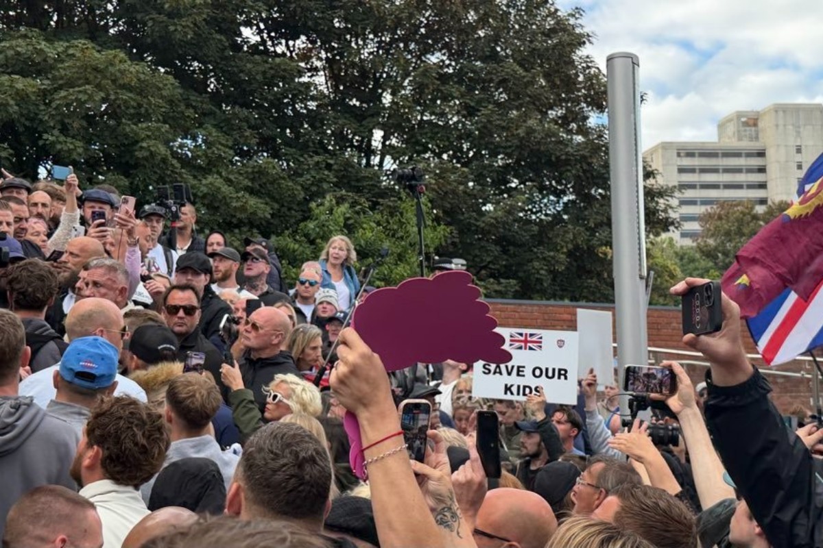 Miles de británicos salen a las calles contra el asesinato de Henry Nowak y el racismo anti-blanco en el país