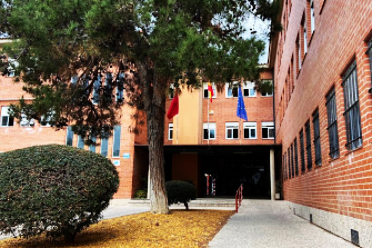 Un alumno extranjero agrede con la técnica del mataleón a un profesor en un instituto de Torre Pacheco: «Estas son las consecuencias de la inmigración masiva»