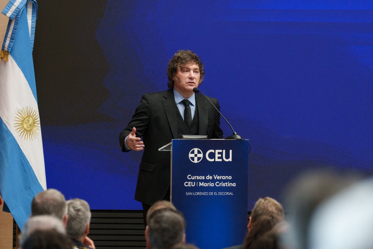 Milei culpa a sobrerregulación del bajo crecimiento económico europeo y ve «inmoral» el déficit fiscal