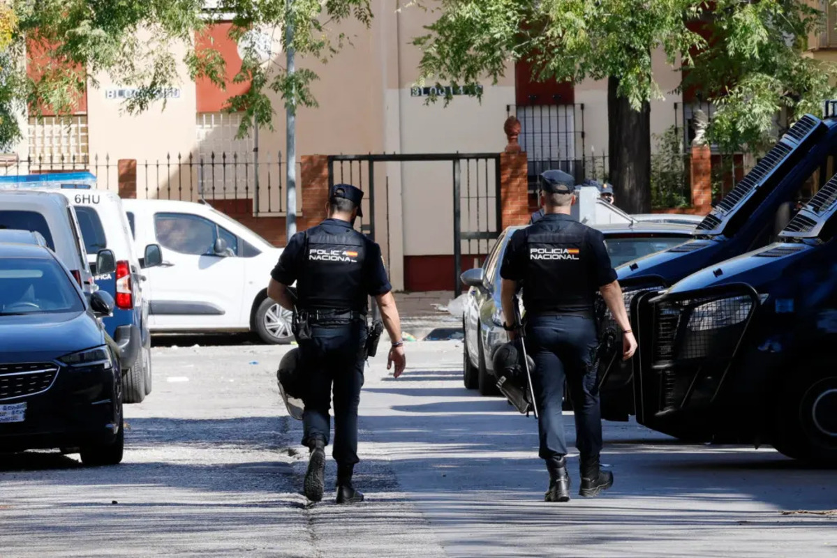 Desarticulan un grupo criminal que se dedicaba a falsificar empadronamientos a inmigrantes ilegales pakistaníes en Barcelona