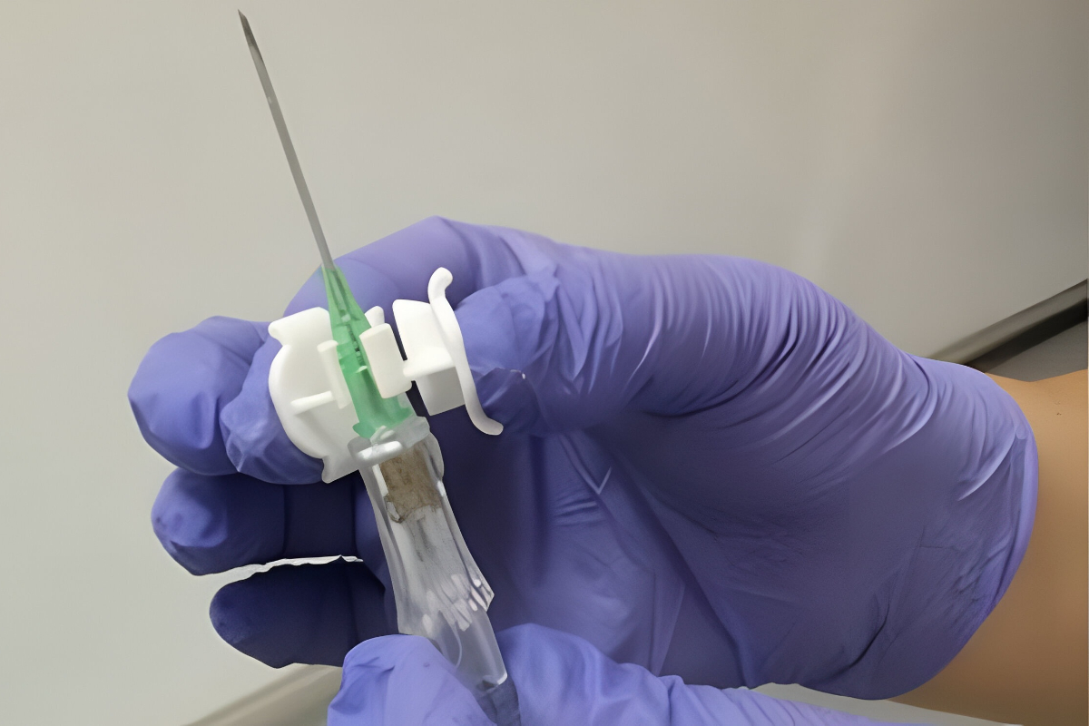 El 12 de Octubre realiza con éxito el primer trasplante simultáneo y en bloque de intestino y páncreas en España
