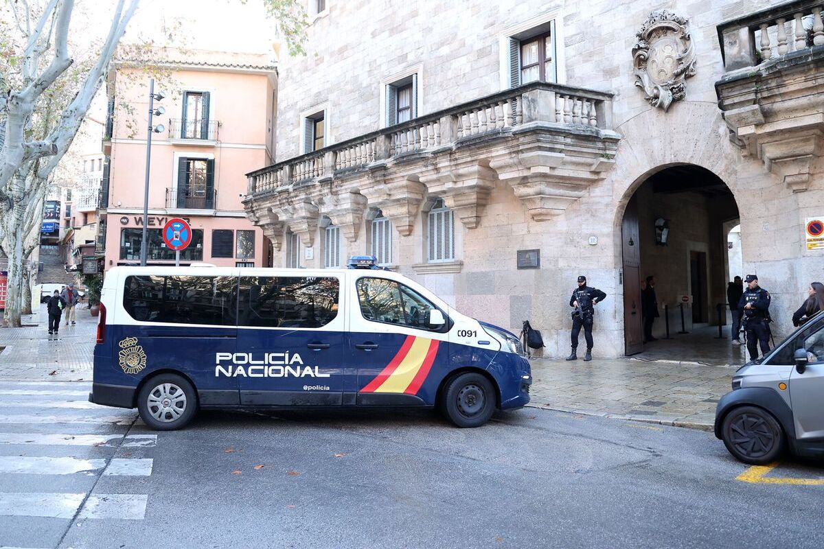 Un colombiano abusa sexualmente de una niña de 11 años en Mallorca manoseándola y besándola: «No cuentes nada a tus padres, es un secreto»