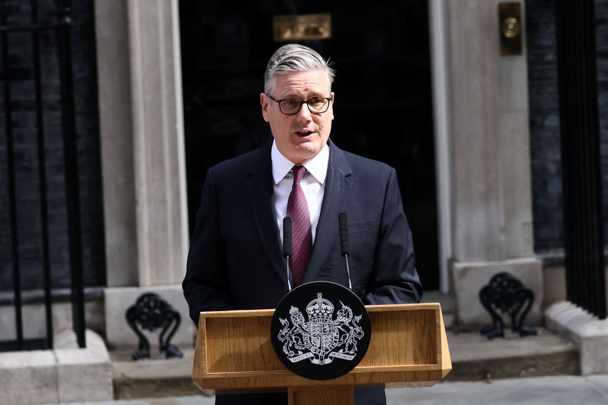 Keir Starmer dimite como primer ministro del Reino Unido: «Acceder a Downing Street hace dos años ha sido el mayor privilegio de mi vida»